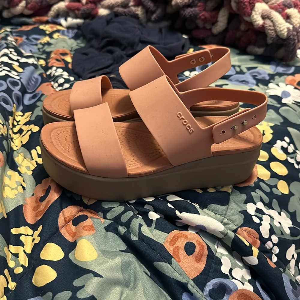 Crocs Brooklyn Low Wedge